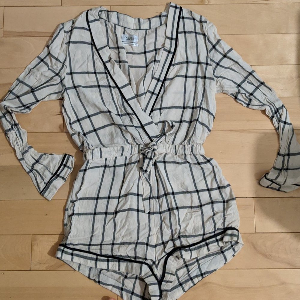 Cream & black long sleeved romper